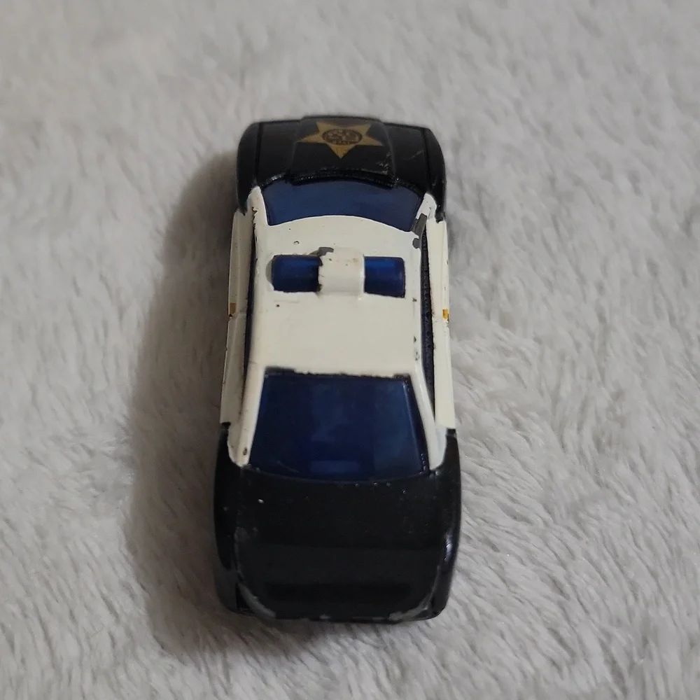 Vintage 1993 Hot Wheels police car
